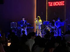 -TZ House音乐现场(来福士中心店)