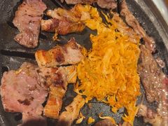 -明洞阿姨·韩式酱蟹烤肉·创意料理(三元桥店)