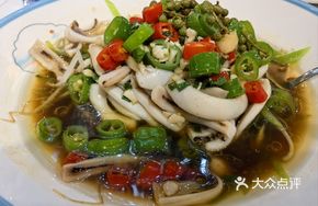 Spicy Pepper and Garlic Baked Fresh Squid