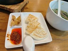 -莲餐厅·湖北菜·潜江小龙虾店(愚园路店)