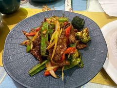 -玖月时尚泰式餐厅