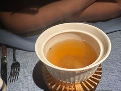 和牛肉清汤佐牛肉薄片-弦月窗LUNETTE BY AMANDA(复兴路店)