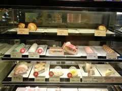 面包甜点陈列柜-麦当劳(新洲南路店)