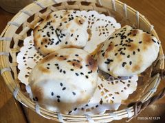 衢州土猪肉小烤饼-坊门老街(宜山路店)
