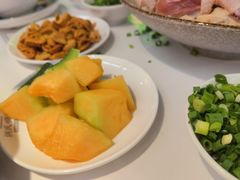 -洪氏嗨捞·广东猪肚鸡·椰子鸡火锅(西咸万象城店)