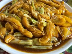 一锅出-何适山庄 ·可团建(水长城P2停车场店)