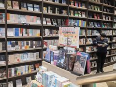 -钟书阁(群光广场店)