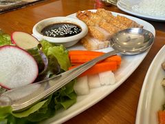 -Chom Cafe and Restaurant