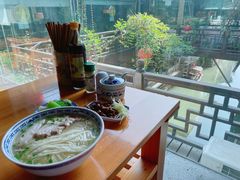 靠窗位-同得兴 Since·1995 传统苏式面馆(十全街店)