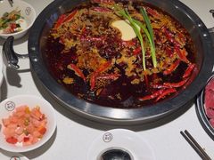 -茅草房·河畔园林火锅