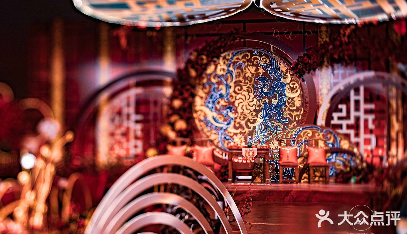 别再做烂大街婚礼了，小众婚礼挺有意思的。