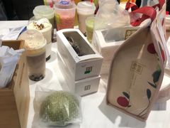 -奈雪的茶(湖滨银泰in77C区PRO店)