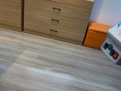-天空之镜眼镜店蔡司依视路配镜授权零售店(望京颐堤港店)