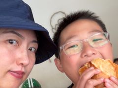 -Bánh Mì Huynh Hoa