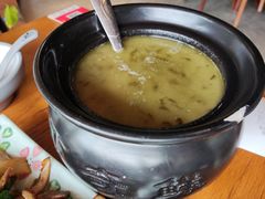 酸菜豆瓣汤-盐帮食坊•小河帮川菜(四川师大店)