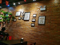 等位区-老啪叽串炒饭(铁百店)