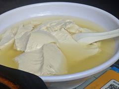 -土砂锅生态山庄·非遗砂锅雅鱼
