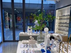 -视野联行眼镜·蔡司·尼康·授权优选门店(青浦宝龙店)