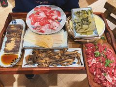 -贵厨酸汤牛肉(花果园国际中心店)