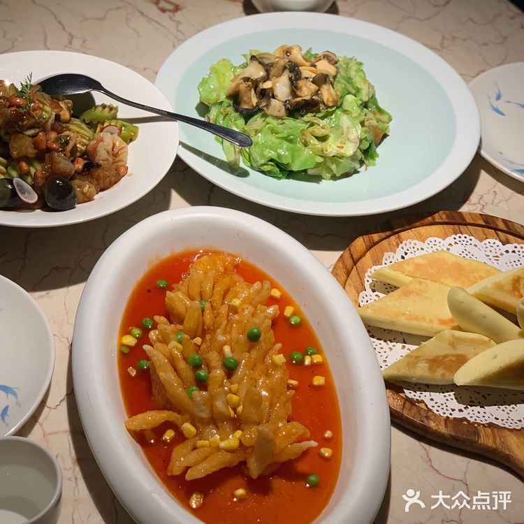 大连必吃餐厅｜大连味儿可少不了品海楼🌊