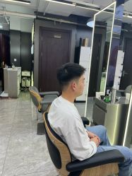 -藤野造型烫发染发