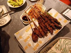 -威记烧嘢·南宁烧烤·超级生牛(绿地店)