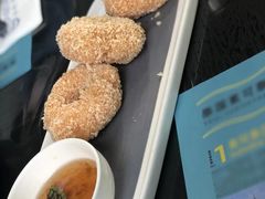 炸虾饼配泰国梅子酱-帕蓝·暹罗料理(大学路店)