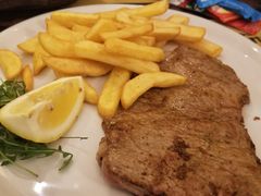 烤牛排配薯条-Osteria dell'Orsa