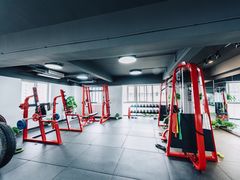 -越·健身工作室(华尔兹广场写字楼B栋店)