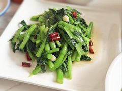 素炒菜心-正宗沾益辣子鸡老字号