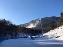 -亚布力新体委滑雪场