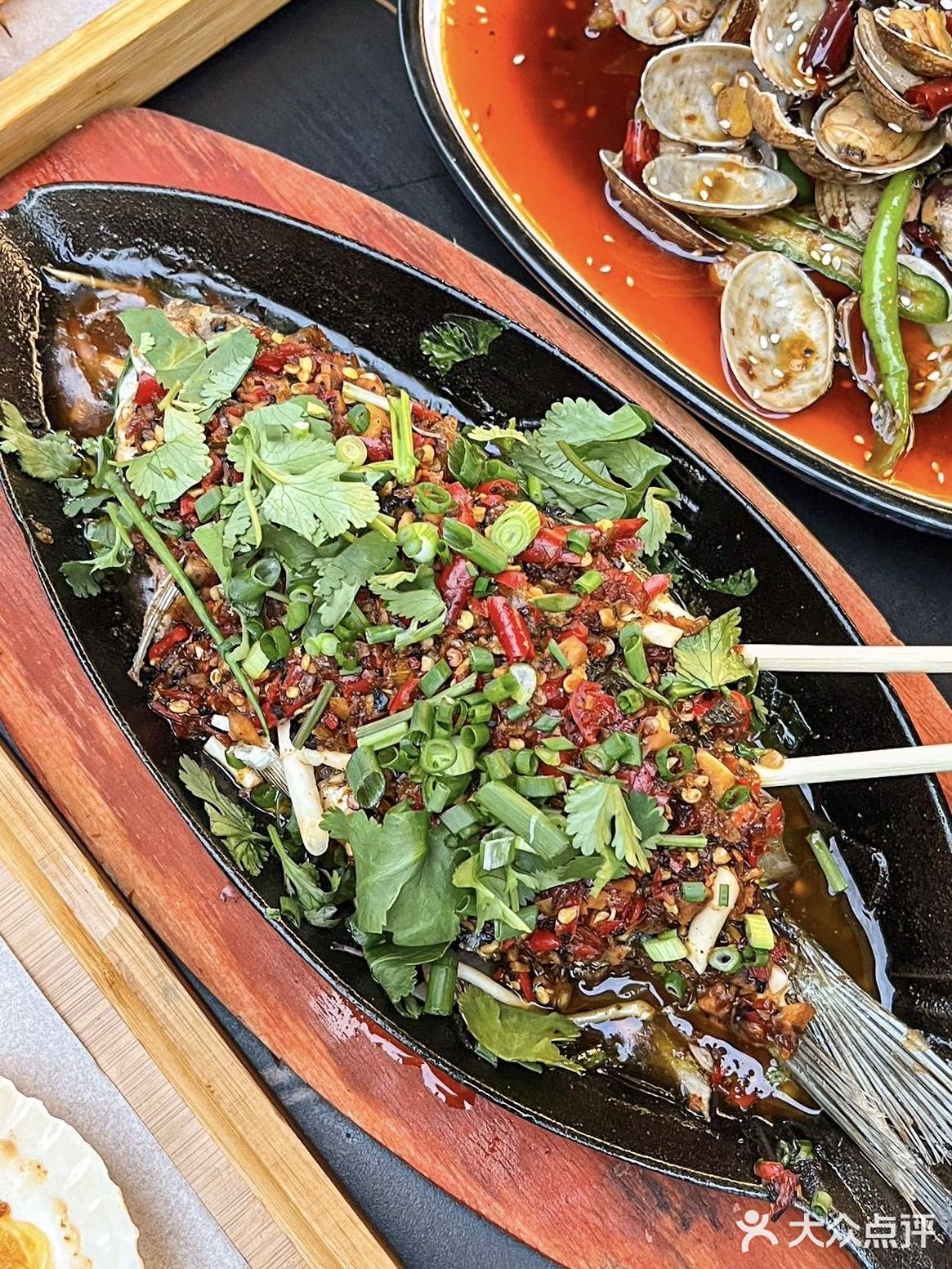 好吃到扶墙走的乐山烧烤啊！可以连吃4天！