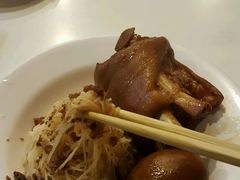 豬腳面線-阿水狮猪脚大王(台中公园店)