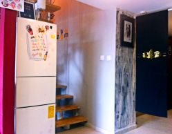 -Black Tattoo Studio