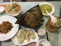 -黄家饺子东北特色菜馆(湖滨商业街店)