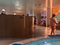 -涨巢·潮玩水疗局