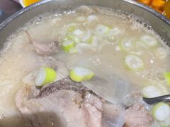-益百岁牛尾汤主题餐厅(辛庄街店)