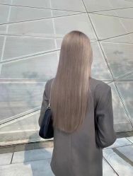 -MODEL'S HAIR