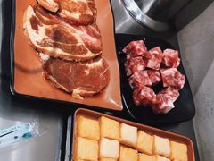 猪颈肉-小财盆地桌烤肉