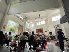 -容里煲仔饭(利丰北路店)