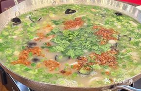 Small Squid Rice Noodle Soup