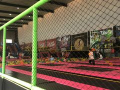 -反弹空间蹦床主题乐园