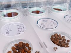 -UNI UNI(环亚凯瑟琳店)