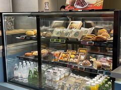 面包甜点陈列柜-星巴克臻选(北京蓝色港湾RO店)