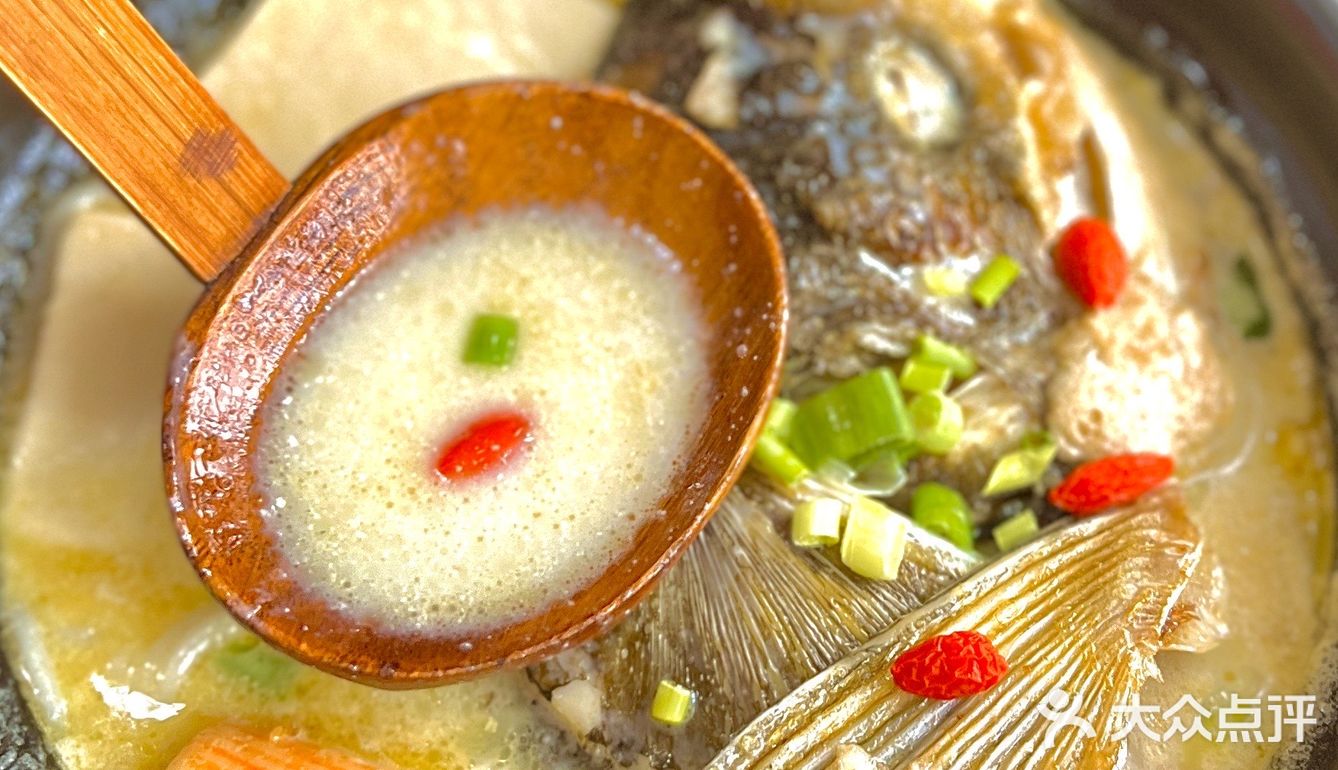 美丽女孩谁能拒绝的了这碗养颜鱼汤‼️