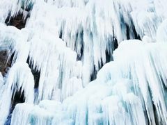 -大平台龙居瀑布旅游区