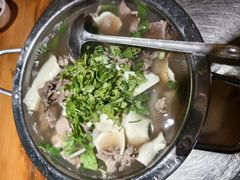 -大众跷脚牛肉馆·非遗传承单位(峨眉山店)