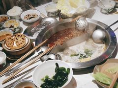 -卤校长重庆火锅(国兴店)
