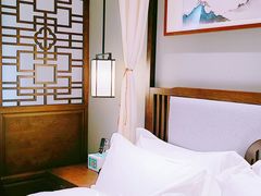 -AI住未来酒店(西安钟鼓楼五路口地铁站店)