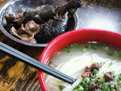 -正宗李家土鸡米线店